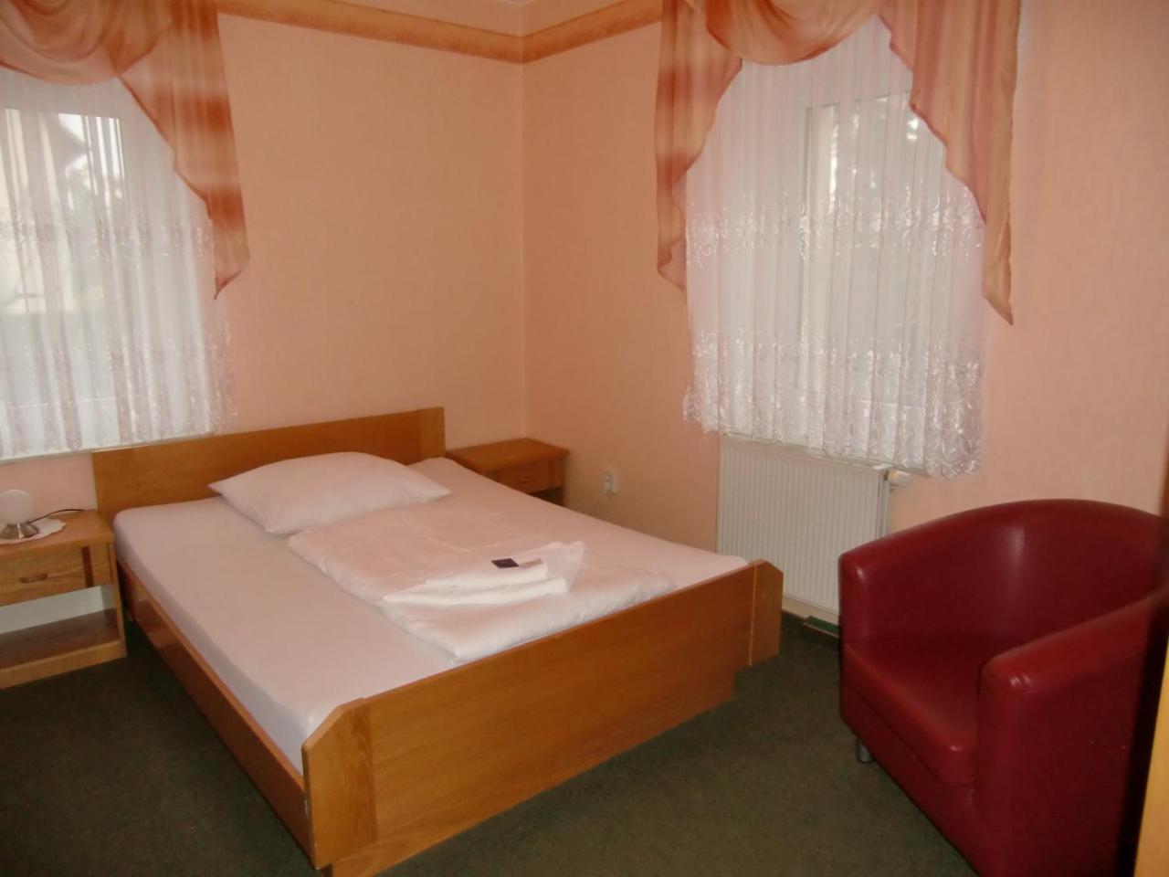 Hotel Heidehof Konigswartha Extérieur photo